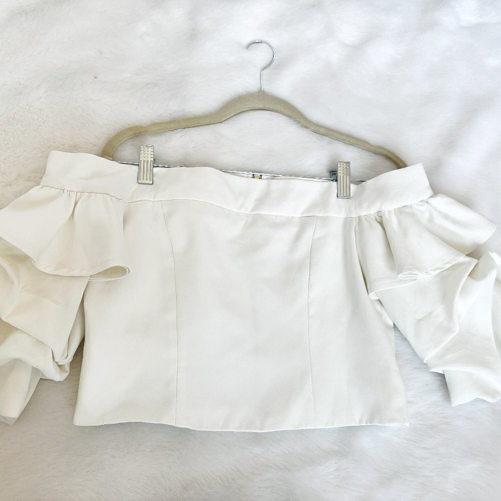 Akira Off Shoulder Cream Ruffled-Sleeved Cropped Women's Top Size Small